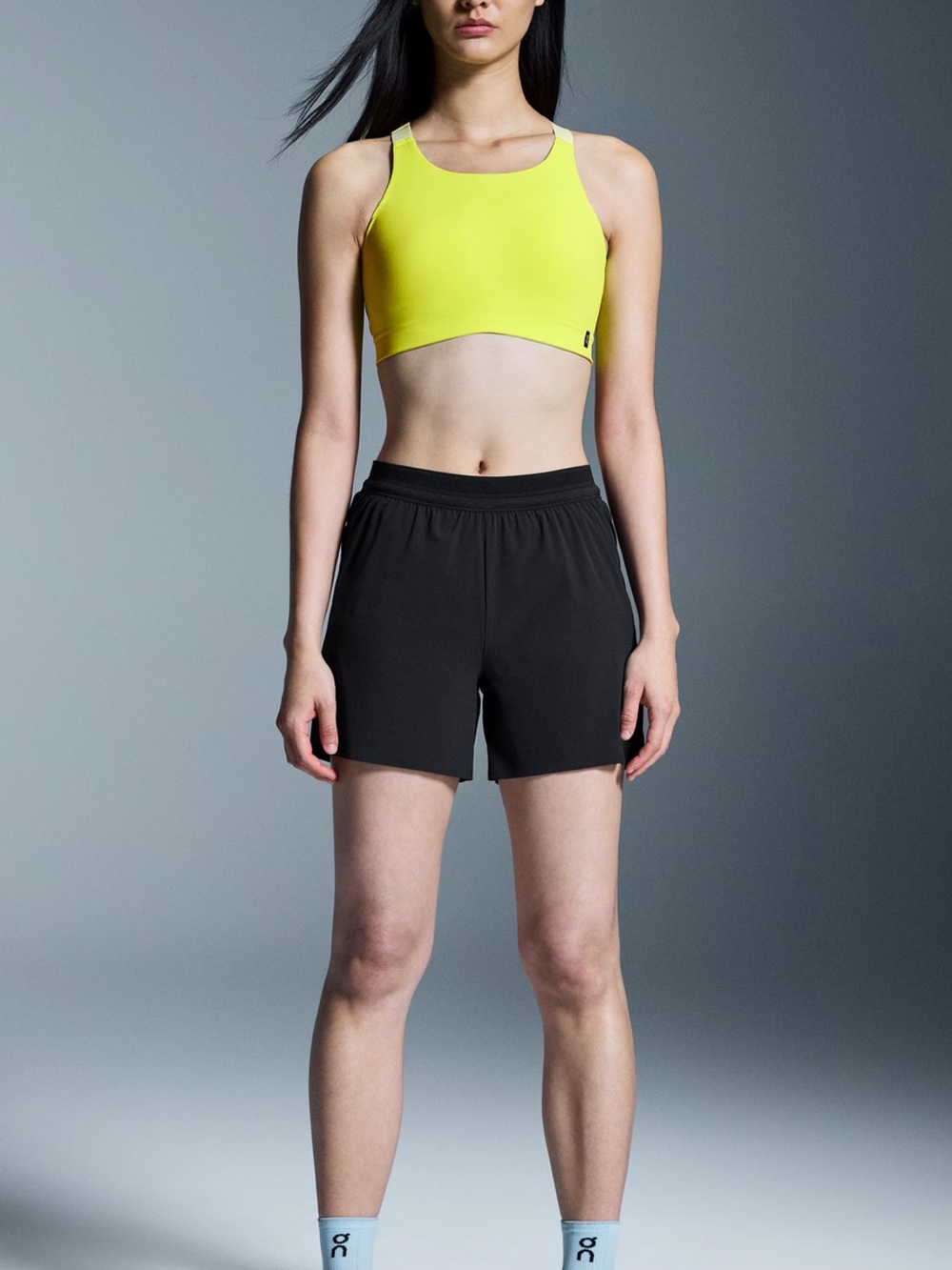 On Running Running women’s 5” Black Performance Shorts size XS